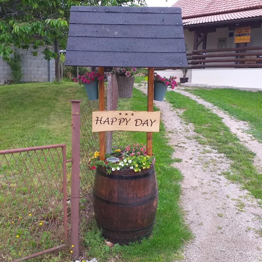 סלוניי Guest House Happy Day מראה חיצוני תמונה